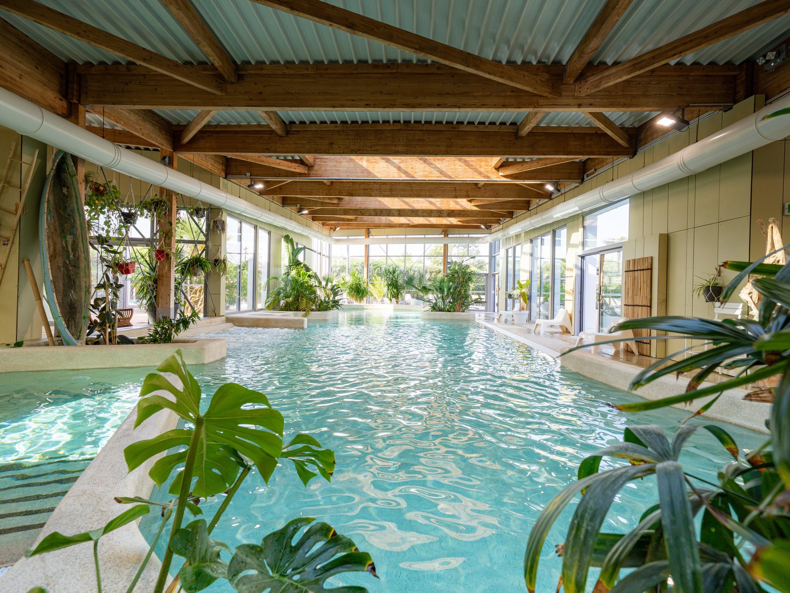 Espace aquatique chauffé du camping La Capricieuse à Luc-sur-Mer