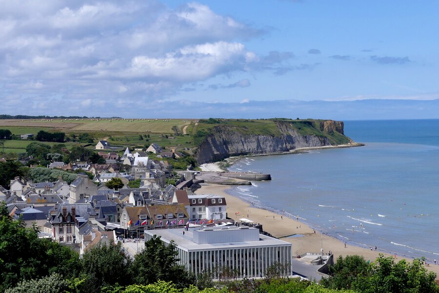 La Côte de Nacre vue depuis les hauteurs d’Arromanches