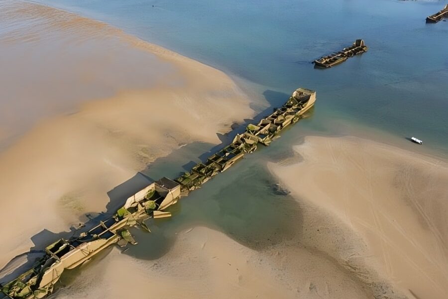 Vestiges du Débarquement sur une plage normande