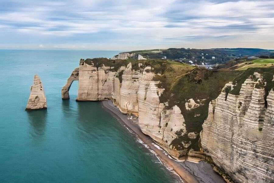 Les falaises d’Étretat et l’Aiguille