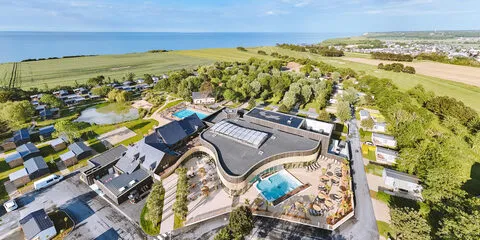 Vue aérienne du camping Portland à Port-en-Bessin